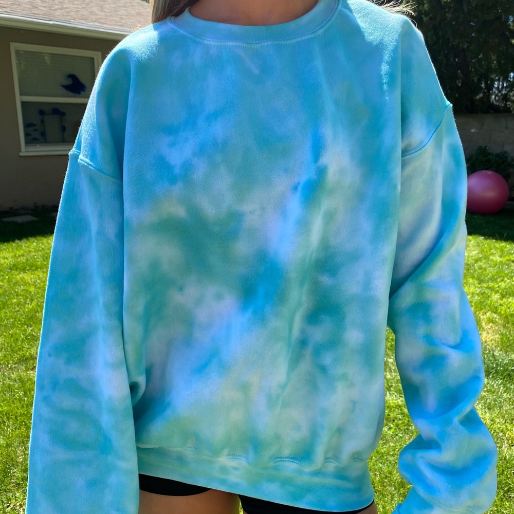 Teal Blue Tie Dye Sweatshirt